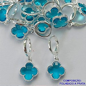 BRINCO FOLHEADO A PRATA COM 50 MILÉSIMOS + VERNIZ DIAMOND - BRINCO ARGOLINHA DE PRESSÃO (TRANQUETA) TIPO VAN CLEEF AZUL VIDRO 10MM PRA371