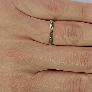 ANEL NO BRUTO PRONTO PARA O BANHO(CX121) - ANEL COM PEDRAS EM ZIRCÔNIAS - PESO MÉDIO 1,9GR - COMPOSIÇÃO: LATÃO / ZIRCÔNIA - ANEL000477