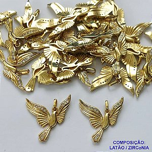 PINGENTE NO BRUTO PRONTO PARA O BANHO - (CX.123)  PINGENTE ESPÍRITO SANTO CRAVEJADO EM MICROS ZIRCÔNIAS (PX000641 W) - COMPOSIÇÃO: LATÃO / ZIRCÔNIA - TAMANHO 21X25MM - PESO TOTAL 1,6GR - BRU14873