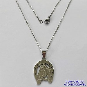 GARGANTILHA EM AÇO INOXIDÁVEL -  (CX.60)  GARGANTILHA COM CORRENTE 45CM E PINGENTE FERRADURA 19X26MM - COMPOSIÇÃO: AÇO INOXIDÁVEL - AÇO2022