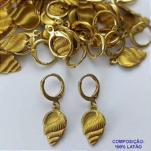 BRINCO NO BRUTO PRONTA PARA O BANHO - (3.2505A1)  (CX.127)  BRINCO ARGOLINHA DE PRESSÃO (TRANQUETA) CONCHA 17MM - PESO TOTAL 2,5GR - BRU15021