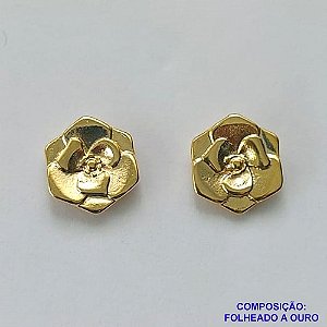 BRINCO FOLHEADO A OURO - BANHADO COM 5 MILÉSIMOS + VERNIZ DIAMOND(BRD9004) -  BRINCO DE PINO FLOR 11MM - OURO325