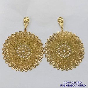 BRINCO FOLHEADO A OURO - BANHADO COM 5 MILÉSIMOS + VERNIZ DIAMOND - BRINCO DE PINO BASE VAZADO E CÍRCULO VAZADO 49MM - OURO345