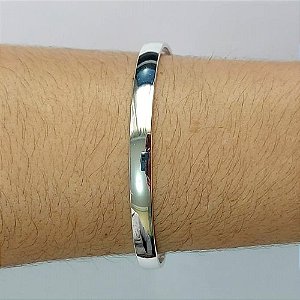 PULSEIRA (BRACELETE) FOLHEADA A PRATA COM 50 MILÉSIMOS + VERNIZ DIAMOND - PULSEIRA (BRACELETE ) LISO COM BOLINHA LARGURA 5MM  PRA498