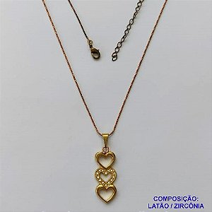 GARGANTILHA NO BRUTO PRONTO PARA O BANHO(CX127) - GARGANTILHA COM CORRENTE L -11 40CM - PINGENTE CORAÇÕES VAZADOS COM MICRO ZIRCÔNIAS 10X27MM - PESO TOTAL 5,0GR - BRU15085