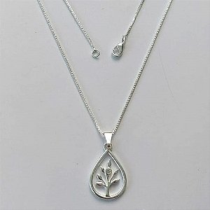 GARGANTILHA FOLHEADA A PRATA COM 50 MILÉSIMOS + VERNIZ DIAMOND - GARGANTILHA CORRENTE VENEZIANA 45CM PINGENTE GOTA VAZADO 13MM COM ZIRCÔNIA CRISTAL - FECHO LAGOSTA PRA504
