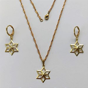 CONJUNTO NO BRUTO PRONTO PARA O BANHO - (E3376) (CX.131)  CONJUNTO COM CORRENTE SINGAPURA 45CM E BRINCOS ARGOLINHA DE PRESSÃO COM PINGENTES ESTRELAS VAZADAS 20MM - COMPOSIÇÃO: 100% LATÃO - PESO TOTAL 3GR - BRU15140