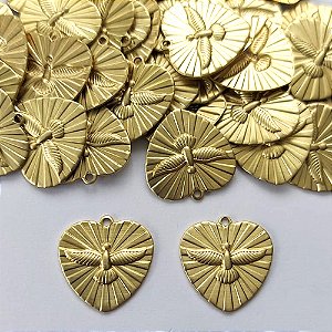 ACESSÓRIO NO BRUTO PRONTO PARA O BANHO - (5538) PINGENTE CORAÇÃO ESPÍRITO SANTO 17MM COM UMA ARGOLINHA - PESO 1,4GR - COMPOSIÇÃO: 100% LATÃO (PEÇA VENDIDA POR UNIDADE) - BRU0003088