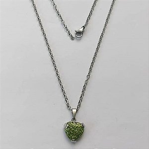 GARGANTILHA EM AÇO INOXIDÁVEL - (AÇO03) GARGANTILHA COM CORRENTE 50CM E PINGENTE CORAÇÃO EM CRISTAL COM GLITTER VERDE 12MM - COMPOSIÇÃO: AÇO INOXIDÁVEL - AÇO2085