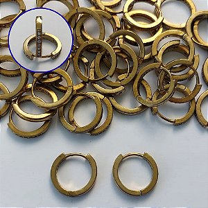 BRINCO NO BRUTO PRONTO PARA O BANHO(CX133)- BRINCO ARGOLINHA DE PRESSÃO CRAVEJADO EM MICROS ZIRCÔNIAS - TAMANHO: 2X15MM - PESO TOTAL 1,9GR - COMPOSIÇÃO: LATÃO / ZIRCÔNIA - BRU15219