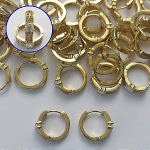 BRINCO NO BRUTO PRONTO PARA O BANHO(CX133) - BRINCO ARGOLINHA DE PRESSÃO CRAVEJADO COM MICROS ZIRCÔNIAS - TAMANHO: 4X16MM - PESO TOTAL 2,9GR - COMPOSIÇÃO: LATÃO / ZIRCÔNIA - BRU15238