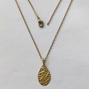 GARGANTILHA NO BRUTO PRONTA PARA O BANHO - (V1389) GARGANTILHA COM CORRENTE CADEADO COM PINGENTE GOTA VAZADA MARTELADA 11X19MM - PESO: 1,7GR - COMPOSIÇÃO: 100% LATÃO - BRU15297