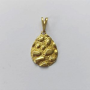 PINGENTE NO BRUTO PRONTO PARA O BANHO - (V3021) PINGENTE GOTA MARTELADA 18MM - PESO: 0,6GR - COMPOSIÇÃO: 100% LATÃO - BRU15325