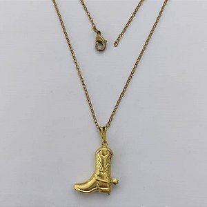 GARGANTILHA NO BRUTO PRONTA PARA O BANHO - (643) GARGANTILHA COM CORRENTE CADEADO 45CM E PINGENTE BOTA DUPLA 24MM - PESO: 2,6GR - COMPOSIÇÃO: 100% LATÃO - BRU15445