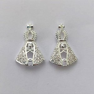 BRINCO FOLHEADA A PRATA COM 50 MILÉSIMOS + VERNIZ DIAMOND -  BRINCOS DE PINO NOSSA SENHORA APARECIDA COM MICRO ZIRCÔNIAS 11MM -PRA554