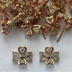 BRINCO NO BRUTO PRONTO PARA O BANHO - BRINCO DE PINO FLOR CRAVEJADO COM ZIRCÔNIAS 10X11MM - COMPOSIÇÃO: LATÃO / ZIRCÔNIA - PESO TOTAL 1,8GR - BRU15461