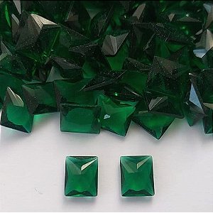 ACESSÓRIO NO BRUTO PRONTO PARA BANHO (POTE)- ZIRCÔNIA VERDE 8X10MM - PESO: 0,8GR - (VALOR UNITÁRIO) BRU0003135