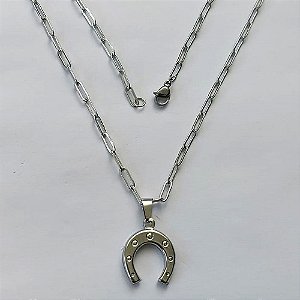 GARGANTILHA EM AÇO INOXIDÁVEL (CX69)-  GARGANTILHA COM CORRENTE( ACO12753) 50CM E PINGENTE FERRADURA 17MM - COMPOSIÇÃO: AÇO INOXIDÁVEL - AÇO2136