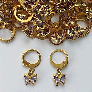 BRINCO NO BRUTO PRONTO PARA O BANHO -  (CX.120)  BRINCO ARGOLINHA DE PRESSÃO BORBOLETA EM VIDRO LILÁS 8MM  - PESO: 0,8GR - BRU15530