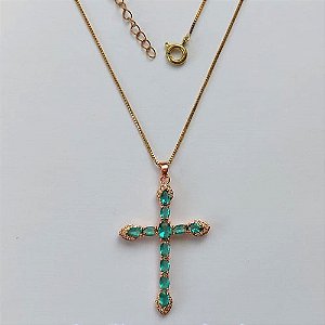 GARGANTILHA NO BRUTO PRONTO PARA O BANHO(CX63) - GARGANTILHA COM CORRENTE VENEZIANA 45CM - PINGENTE CRUCIFIXO COM ZIRCÔNIAS VERDES 28X40MM - PESO TOTAL 4,7GR - BRU15540