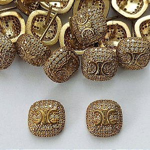 BRINCO NO BRUTO PRONTO PARA O BANHO - (CX.136)  BRINCO DE PINO CRAVEJADO EM MICROS ZIRCÔNIAS 10MM - PESO: 2GR - COMPOSIÇÃO: LATÃO / ZIRCÔNIA - BRU15634