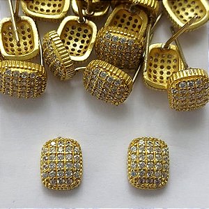 BRINCO NO BRUTO PRONTO PARA O BANHO -   (CX.136) BRINCO DE PINO CRAVEJADO COM MICROS ZIRCÔNIAS 10MM - PESO: 1,2GR - COMPOSIÇÃO: LATÃO / ZIRCÔNIA - BRU15683