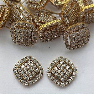 BRINCO NO BRUTO PRONTO PARA O BANHO - (CX.116)  BRINCO DE PINO CRAVEJADO COM MICROS ZIRCÔNIAS 14MM - PESO: 2,8GR - COMPOSIÇÃO: LATÃO / ZIRCÔNIA - BRU15684