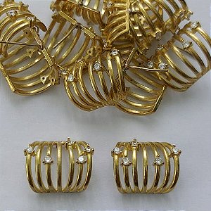 BRINCO NO BRUTO PRONTO PARA O BANHO -  (CX.136)  BRINCO DE PINO CRAVEJADO COM MICROS ZIRCÔNIAS 19MM - PESO: 4,3GR - COMPOSIÇÃO: LATÃO / ZIRCÔNIA - BRU15686