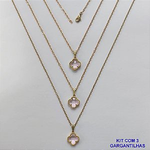 GARGANTILHA NO BRUTO PRONTA PARA O BANHO - KIT COM 3 CORRENTES CADEADOS 45CM E PINGENTES TIPO VAN CLEEF EM VIDRO ROSA 10MM - PESO TOTAL 6GR - BRU15703