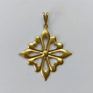 PINGENTE NO BRUTO PRONTO PARA O BANHO - (V3889) PINGENTE FLOR VAZADA 31MM - PESO: 1,1GR - COMPOSIÇÃO: 100% LATÃO - BRU15790