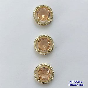 PINGENTE NO BRUTO PRONTO PARA O BANHO - KIT COM 3 PINGENTES COM BASES EM ALTA FUSÃO REDONDAS CRAVEJADAS COM MICROS ZIRCÔNIAS CRISTAIS E PEDRA EM ZIRCÔNIA MARROM 10MM - PESO TOTAL 6,6GR - BRU15807