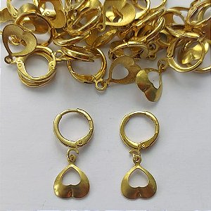 BRINCO NO BRUTO PRONTO PARA O BANHO - (E2886) BRINCO ARGOLINHA DE PRESSÃO COM PINGENTE CORAÇÃO VAZADO 12MM - PESO: 1,5GR - COMPOSIÇÃO: 100% LATÃO - BRU15819