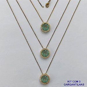 GARGANTILHA NO BRUTO PRONTA PARA O BANHO - KIT COM 3 GARGANTILHAS COM CORRENTES VENEZIANA 45CM E PINGENTES COM BASES EM ALTA FUSÃO REDONDAS CRAVEJADAS COM MICROS ZIRCÔNIAS CRISTAIS E PEDRA EM ZIRCÔNIA VERDE CLARA 10MM - PESO TOTAL 9,4GR - BR15833