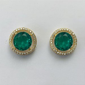 BRINCO NO BRUTO PRONTO PARA O BANHO - BRINCO DE PINO COM BASE EM ALTA FUSÃO REDONDA CRAVEJADA COM MICROS ZIRCÔNIAS CRISTAIS E PEDRA EM ZIRCÔNIA VERDE 10MM - PESO TOTAL 5,3GR BRU15891
