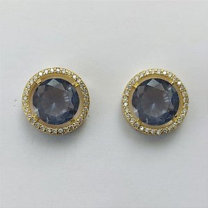 BRINCO NO BRUTO PRONTO PARA O BANHO - BRINCO DE PINO COM BASE EM ALTA FUSÃO REDONDA CRAVEJADA COM MICROS ZIRCÔNIAS CRISTAIS E PEDRA EM ZIRCÔNIA LILÁS 10MM - PESO TOTAL 5,3GR BRU15892