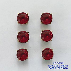 BRINCO NO BRUTO PRONTO PARA O BANHO - KIT COM 3 BRINCOS DE PINO COM BASE EM ALTA FUSÃO E COM ZIRCÔNIA VERMELHA REDONDA 8X8MM - PESO TOTAL 6,8GR - BRU15942