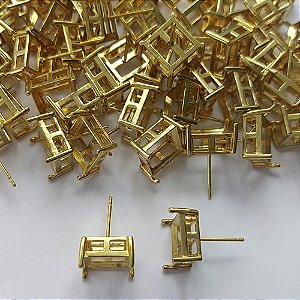 ACESSÓRIO NO BRUTO PRONTO PARA O BANHO - BASE EM ALTA FUSÃO PARA BRINCO QUADRADA 10X10MM - COMPOSIÇÃO: ALTA FUSÃO - PESO TOTAL 2,2GR (VALOR REFERENTE AO PAR) - BRU0003192