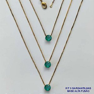 GARGANTILHA NO BRUTO PRONTA PARA O BANHO - KIT COM 3 GARGANTILHAS COM CORRENTES VENEZIANAS 45CM COM BASES EM LATÃO E PINGENTE EM ZIRCÔNIA PONTO DE LUZ VERDE CLARA REDONDA 6X6CM - PESO TOTAL 7,2GR - BRU16006