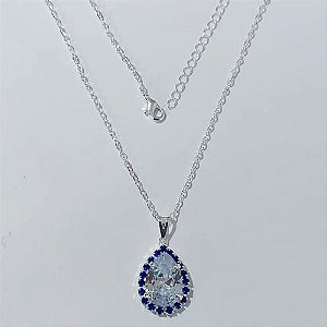 GARGANTILHA FOLHEADA A PRATA COM 50 MILÉSIMOS + VERNIZ DIAMOND - GARGANTILHA CORRENTE CADEADO 45CM PINGENTE COM BASE CRAVEJADA EM CRISTAL AZUL E ZIRCÔNIA CRISTAL 10X14MM PRA576