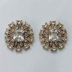 BRINCO NO BRUTO PRONTO PARA O BANHO - (CX.106) BRINCO DE PINO FLOR GRANDE CRAVEJADA EM MICROS ZIRCÔNIAS E PEDRA EM ZIRCÔNIA AO CENTRO 25MM - PESO: 10,7GR - COMPOSIÇÃO: LATÃO / ZIRCÔNIA - BRU16035