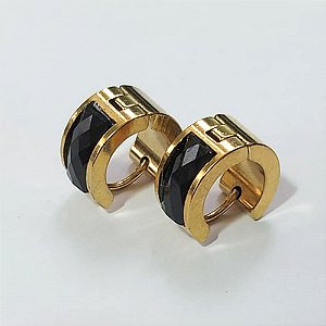 BRINCO EM AÇO INOXIDÁVEL - (CX.137) BRINCO DE ARGOLA DOURADA COM STRASS PRETO 7X14MM - COMPOSIÇÃO: AÇO INOXIDÁVEL - AÇO2169