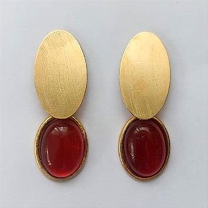 BRINCO FOLHEADO A OURO - BANHADO COM 5 MILÉSIMOS + VERNIZ DIAMOND - BRINCO DE PINO COM BASE OVAL E PEDRA ÁGATA CARAMELO 22MM - OURO393