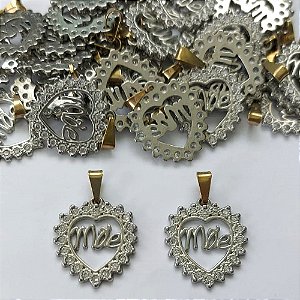 PINGENTE NO BRUTO PRONTO PARA O BANHO(CX139) - (MAD) PINGENTE CORAÇÃO VAZADO COM PALAVRA MÃE COM MICROS ZIRCÔNIAS 19X21MM - PESO 1,2GR - BRU16068