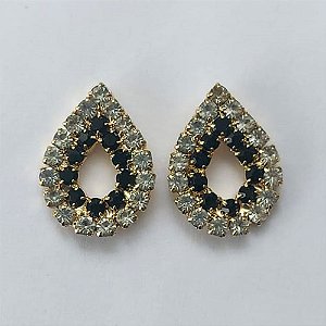 BRINCO FOLHEADO A OURO - BANHADO COM 5 MILÉSIMOS + VERNIZ DIAMOND - BRINCO GOTA VAZADA CRAVEJADA EM MICROS ZIRCÔNIAS CRISTAIS E NEGRAS 17MM - OURO404