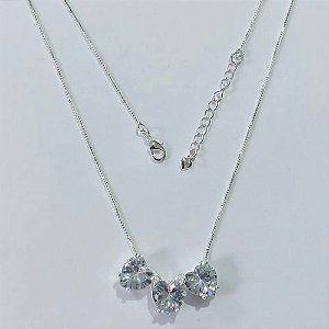 GARGANTILHA FOLHEADA A PRATA COM 50 MILÉSIMOS + VERNIZ DIAMOND - GARGANTILHA CORRENTE VENEZIANA 40CM ZIRCÔNIAS FORMATO CORAÇÕES CRISTAIS 10X10MM -PRA582