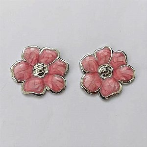 BRINCO EM AÇO INOXIDÁVEL - (CX.140) BRINCO DE PINO FLOR ESMALTADA ROSA 25MM - COMPOSIÇÃO: AÇO INOXIDÁVEL - AÇO2214
