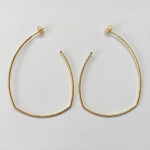 BRINCO FOLHEADO A OURO - BANHADO COM 5 MILÉSIMOS + VERNIZ DIAMOND - BRINCO DE PINO GRANDE TIPO ARGOLA 67MM - OURO425