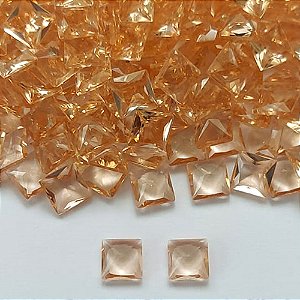 ACESSÓRIO NO BRUTO PRONTO PARA BANHO - ZIRCÔNIA QUADRADA MARROM 6X6MM - PESO: 0,3GR - (VALOR UNITÁRIO) - BRU0003216