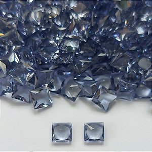 ACESSÓRIO NO BRUTO PRONTO PARA BANHO - ZIRCÔNIA QUADRADA LILÁS 6X6MM - PESO: 0,3GR - (VALOR UNITÁRIO) - BRU0003217