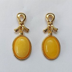 BRINCO FOLHEADO A OURO - BANHADO COM 5 MILÉSIMOS + VERNIZ DIAMOND - BRINCO DE PINO BASE LACINHO E PEDRA ÁGATA AMARELA 20MM - OURO448